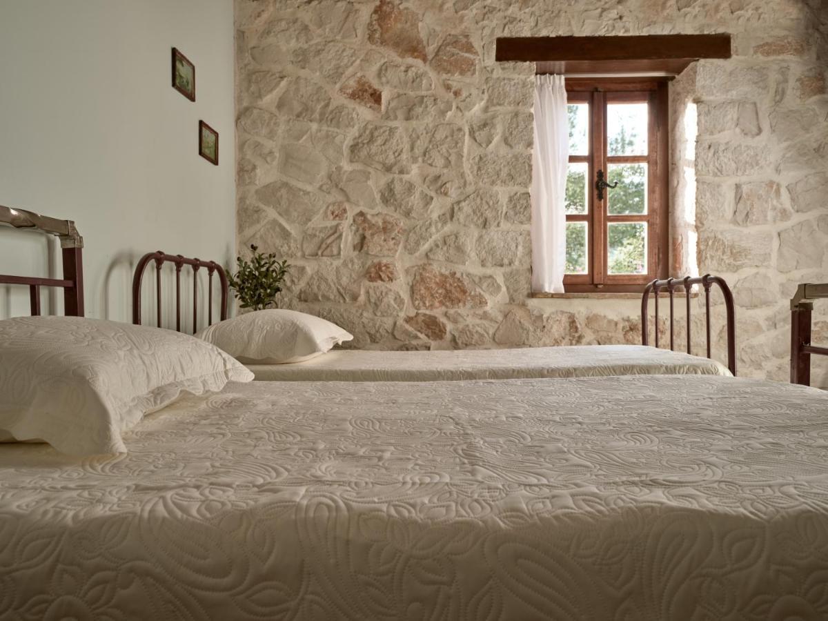 Vafias Villa - Tranquil Location, Ideal For Large Groups, By Zantewize Lithakia  Exterior photo