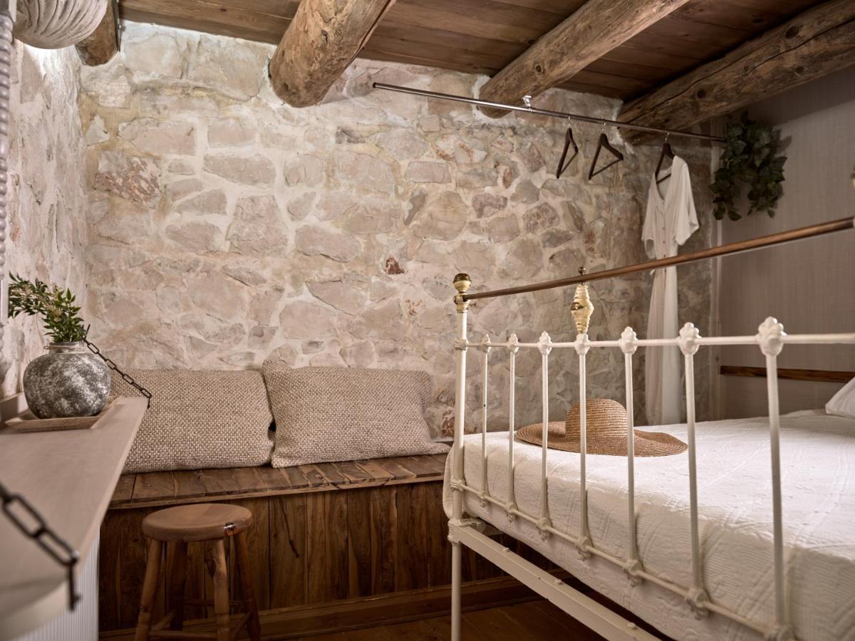 Vafias Villa - Tranquil Location, Ideal For Large Groups, By Zantewize Lithakia  Exterior photo