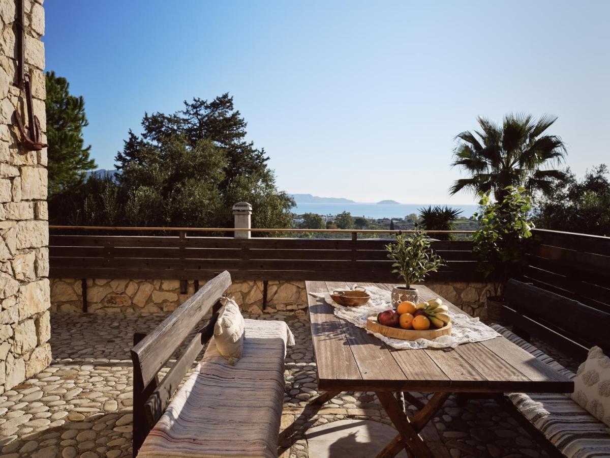 Vafias Villa - Tranquil Location, Ideal For Large Groups, By Zantewize Lithakia  Exterior photo