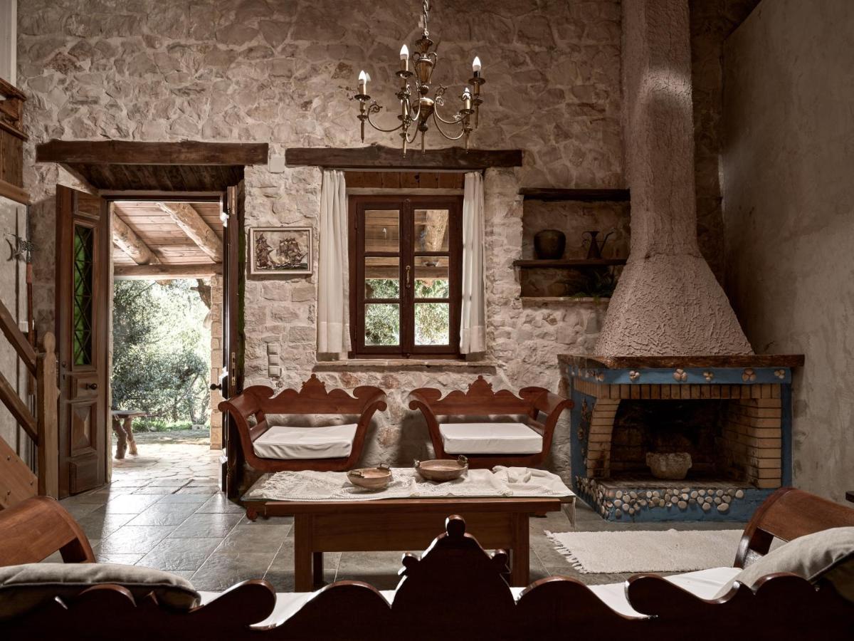 Vafias Villa - Tranquil Location, Ideal For Large Groups, By Zantewize Lithakia  Exterior photo