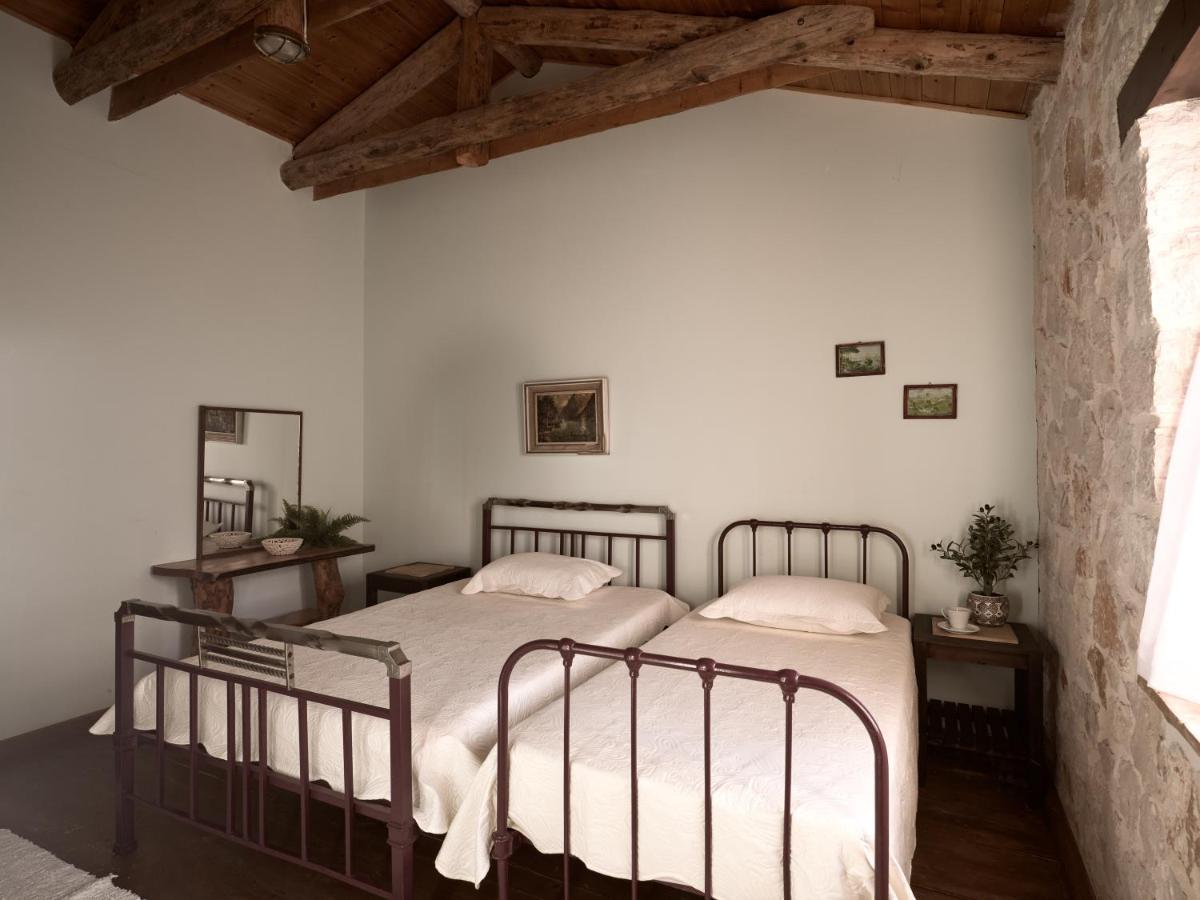 Vafias Villa - Tranquil Location, Ideal For Large Groups, By Zantewize Lithakia  Exterior photo